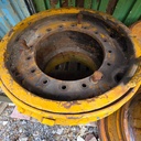 Käytetty Työkoneen lukkovanne 24x29" PJ: 16x495 KR: 430mm Vanteen takamitta: 2