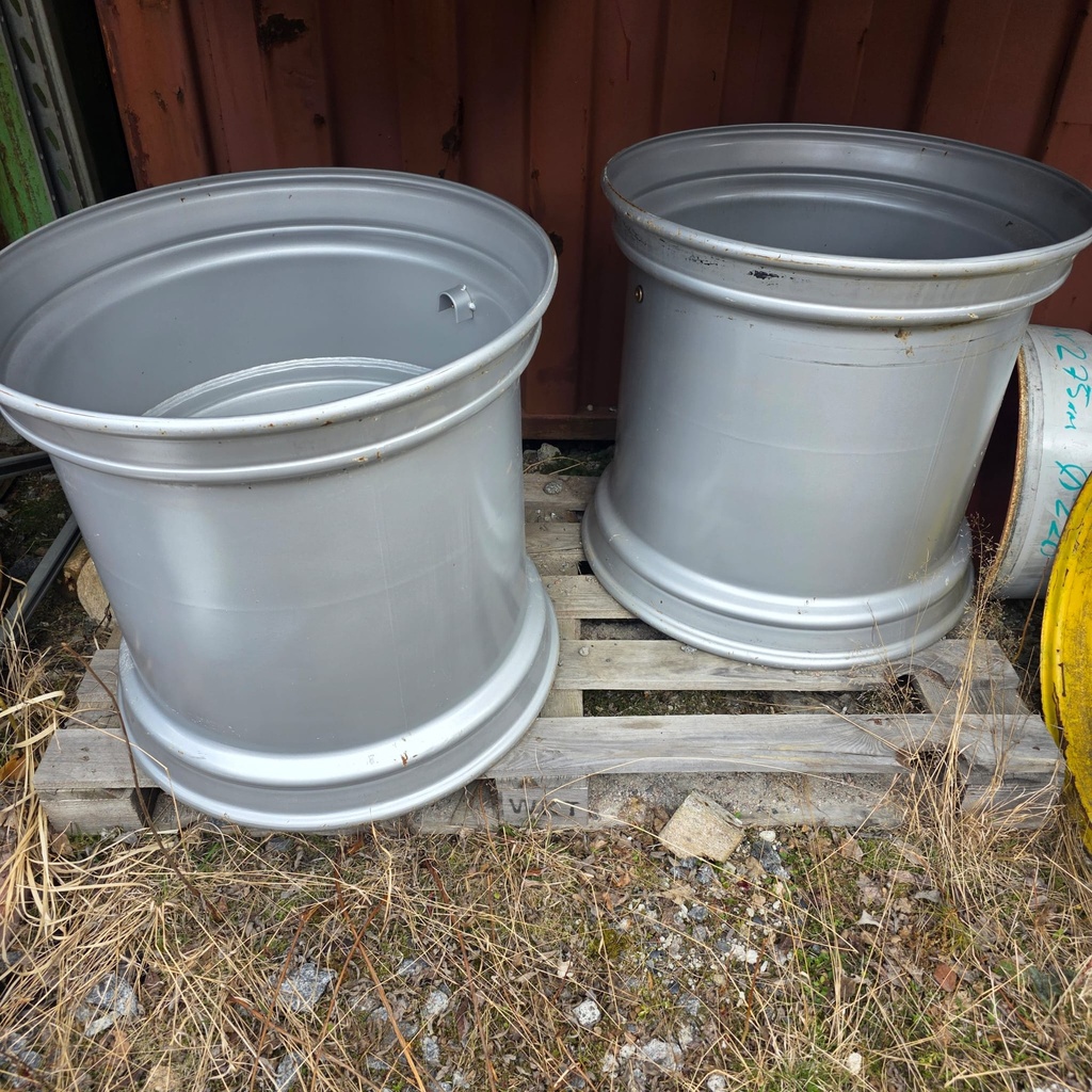 KAKKOSLAADUN JANTSA SILVER 24x26.5 10/335 ET-100 CB281 (Väri virheelliset)