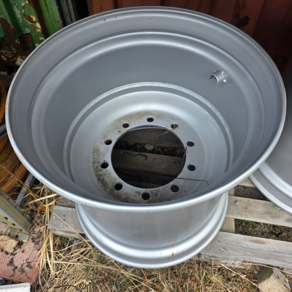 KAKKOSLAADUN JANTSA SILVER 24x26.5 10/335 ET-100 CB281 (Väri virheelliset)