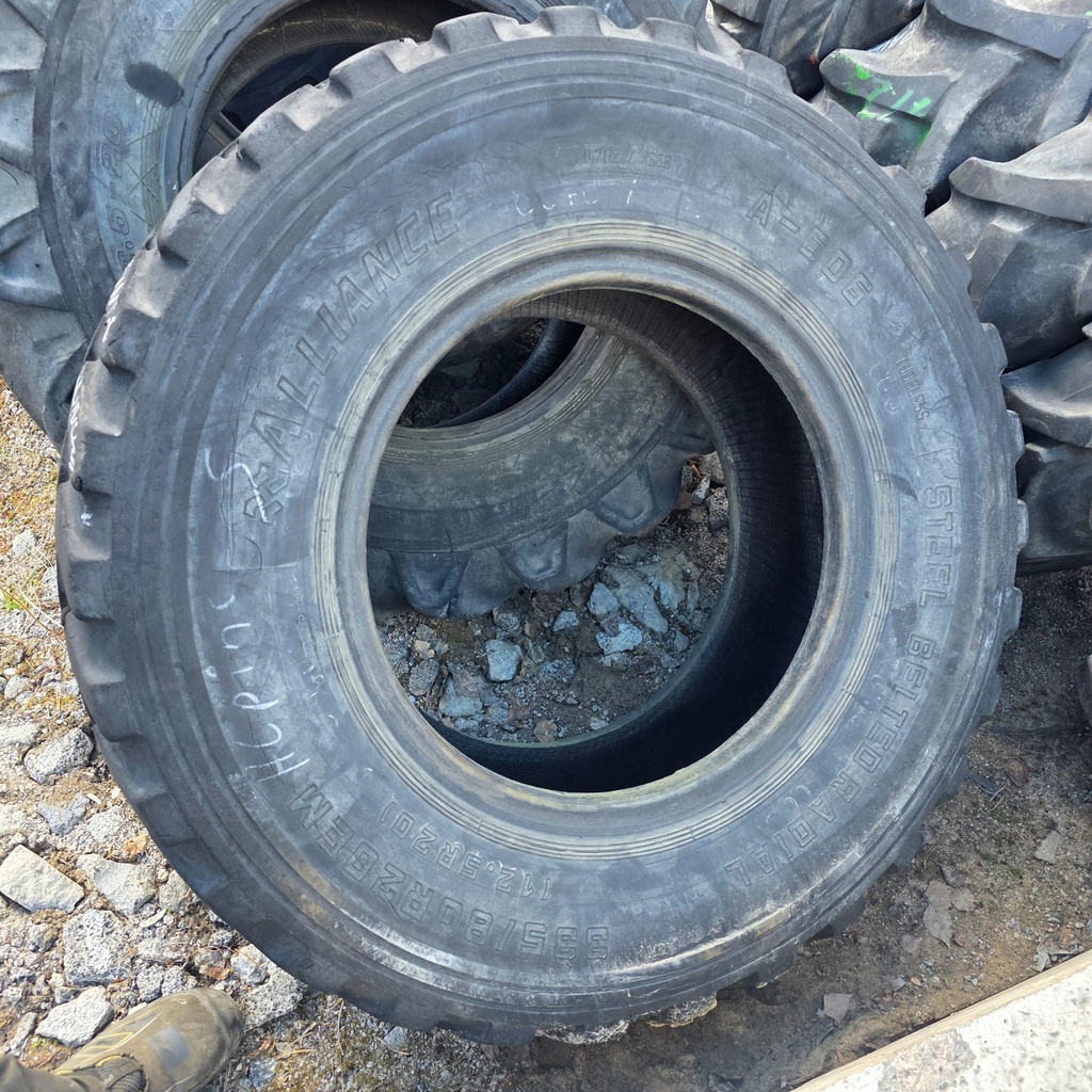 335/80R20 (12.5R20) 136B ALLIANCE A-606 Käytetty työkoneen rengas 10mm (VANHA, KIVUMAA)