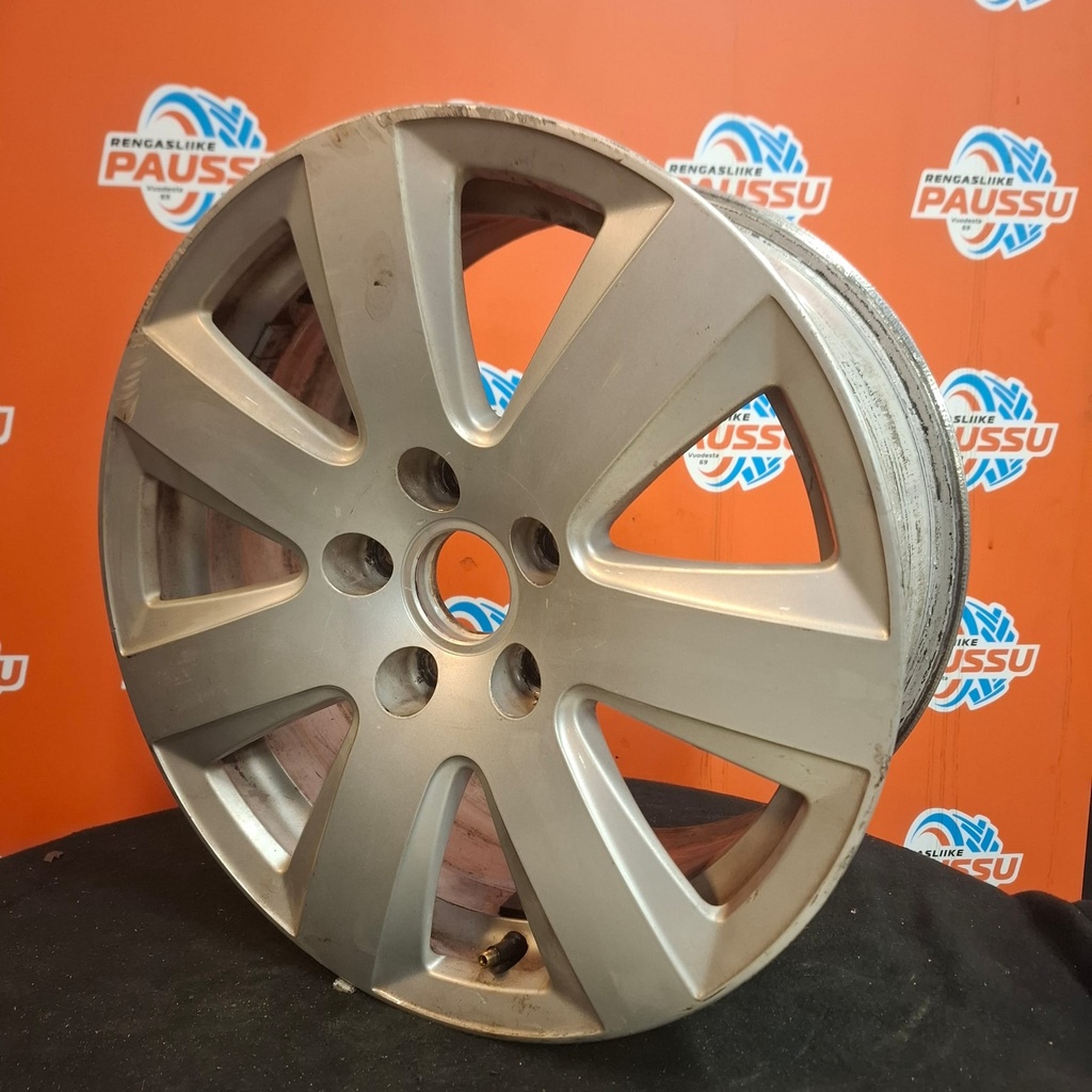Käytetty AUDI vannesarja 5x112 ET45 KR57,1 7,5x16"