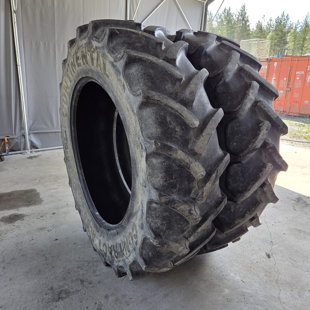 420/85R38 (16.9R38) 144A8/141B Continental Contract AC85 Käytetty rengas DOT-04 33mm (Korjattu, Asennus sisärenkailla)