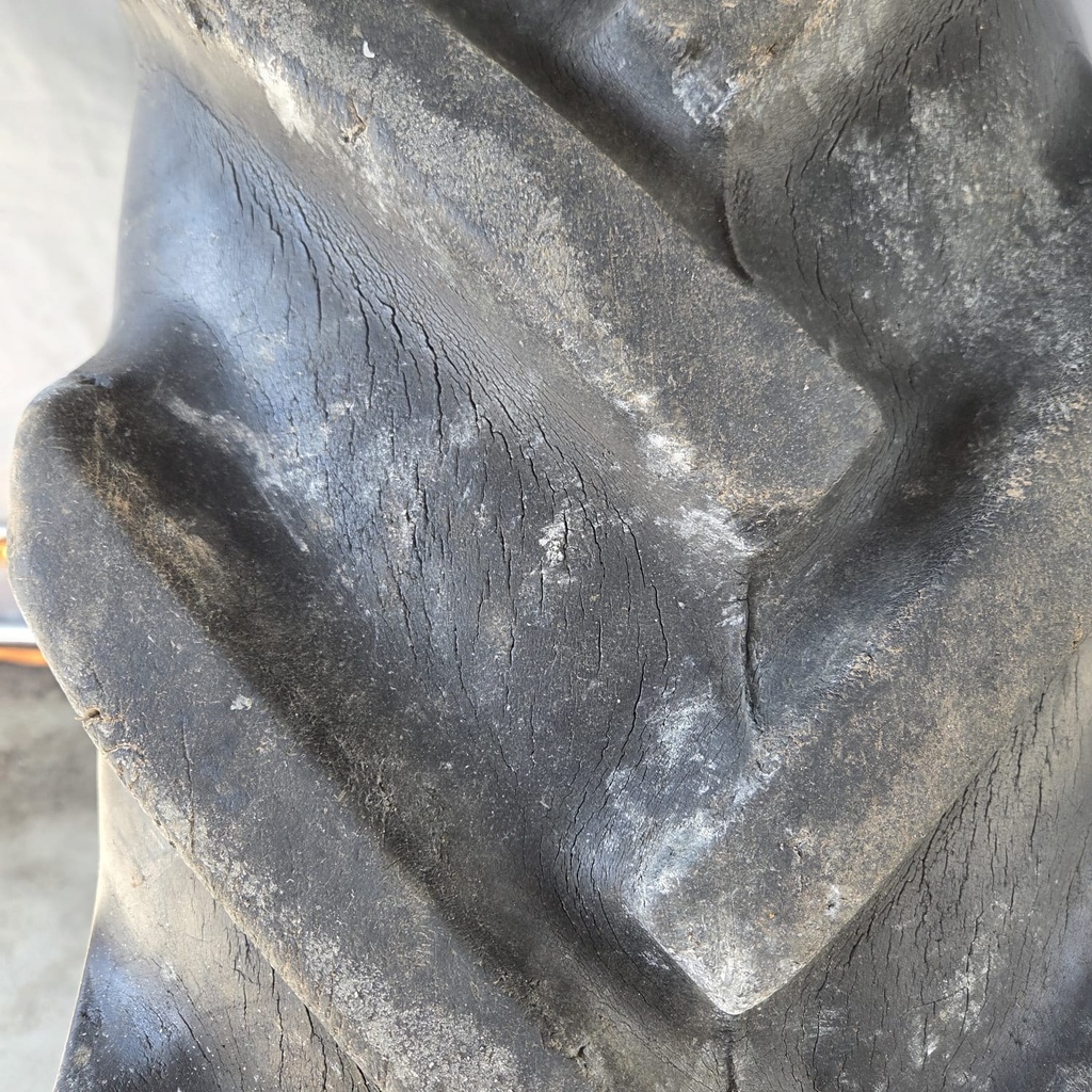 14.9-30 6PR Goodyear Super Grip Tractor Käytetty rengas 18mm (Todella pykinyt, Purettu vanteelta, EI TAKUUTA)