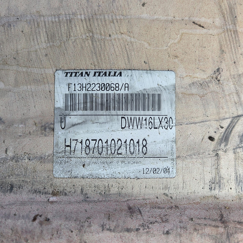 Fendin Käytetyt vanteet Titan DW16x30 PJ:10x335 KR:281 ET:-140 Takamitta: 180mm