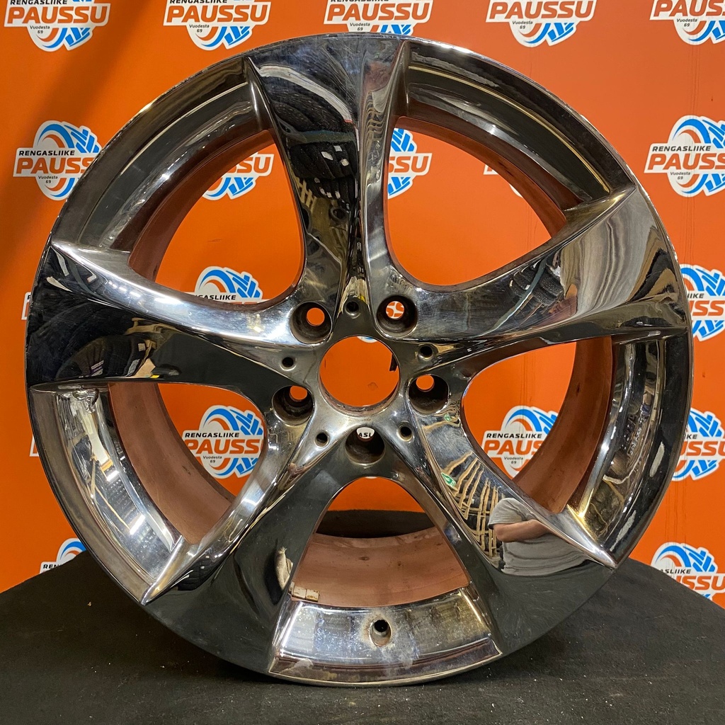 Käytetty BMW vannesarja 5x120 ET30 8x19" ja ET42 9x19" KR72,6