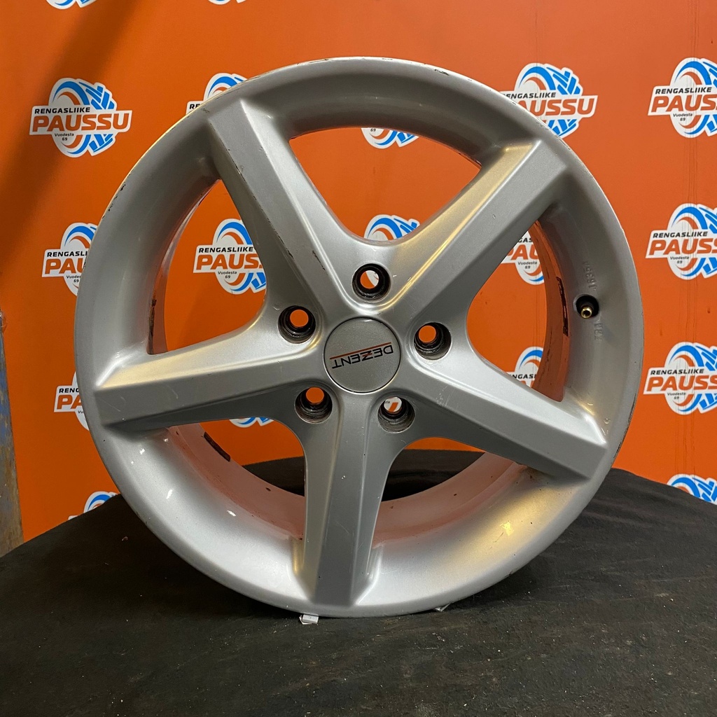 Käytetty DEZENT vannesarja 5x114,3 ET48 KR70,0 7x16"