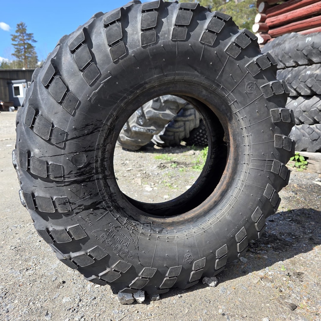 12.00-18 (320-457) 8pr Käytetty rengas (Vanha)
