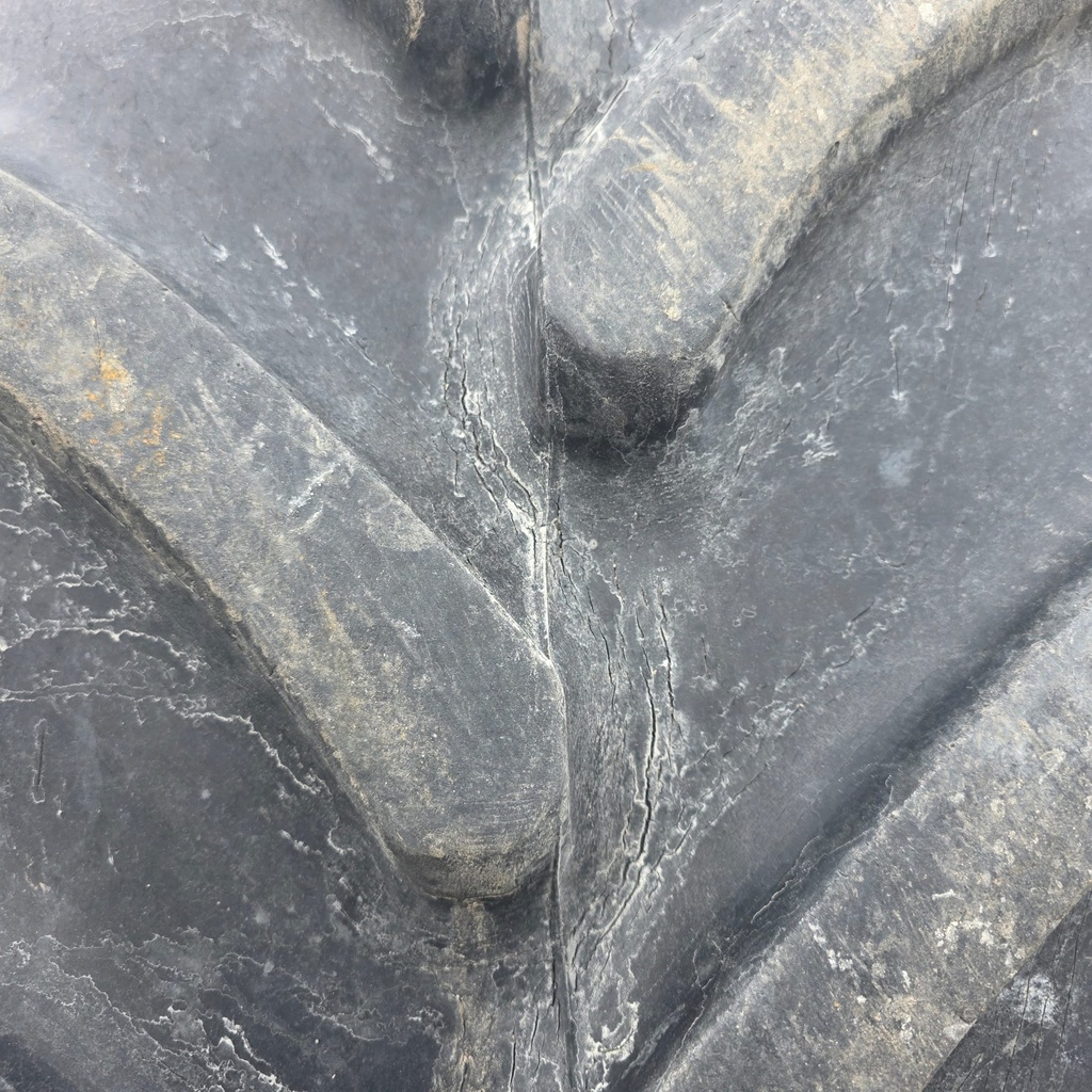 600/65R38 53A8 FIRESTONE RADIAL 9000  Käytetty rengas 40mm Tubeless (Vanha)