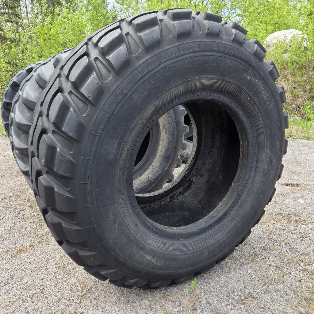 18/70-20 154F Pneumant U27 Käytetty työkoneen rengas 10mm (Vanha, Pykimää)