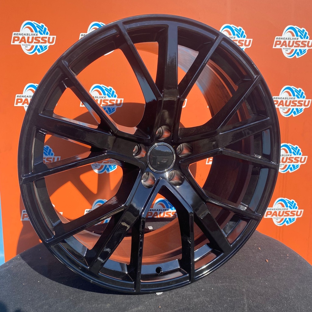 Käytetty DELUXE PERFORMANCE 1332 vannesarja 5x112 ET30 KR66,6 9,5x21"