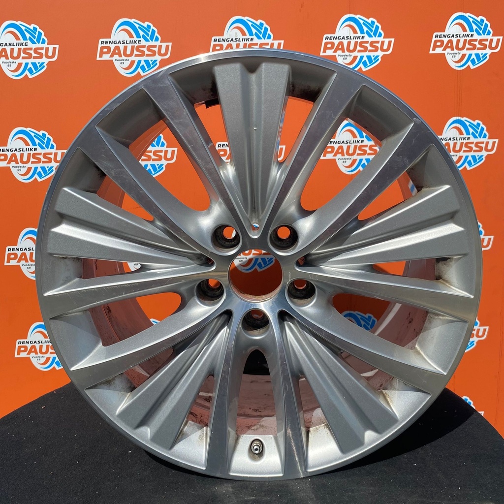 Käytetty BMW vannesarja 5x120 ET48 KR74,1 9x19"