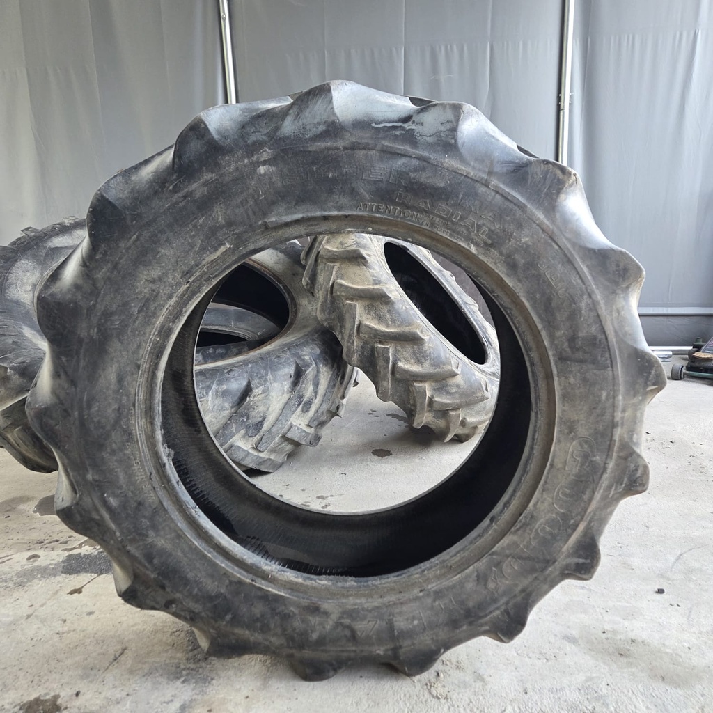 280/85R24 (11.2R24) 114A8 Goodyear SuperTraction Käytetty rengas 17mm (Vanha, Asennus sisärenkaalla)