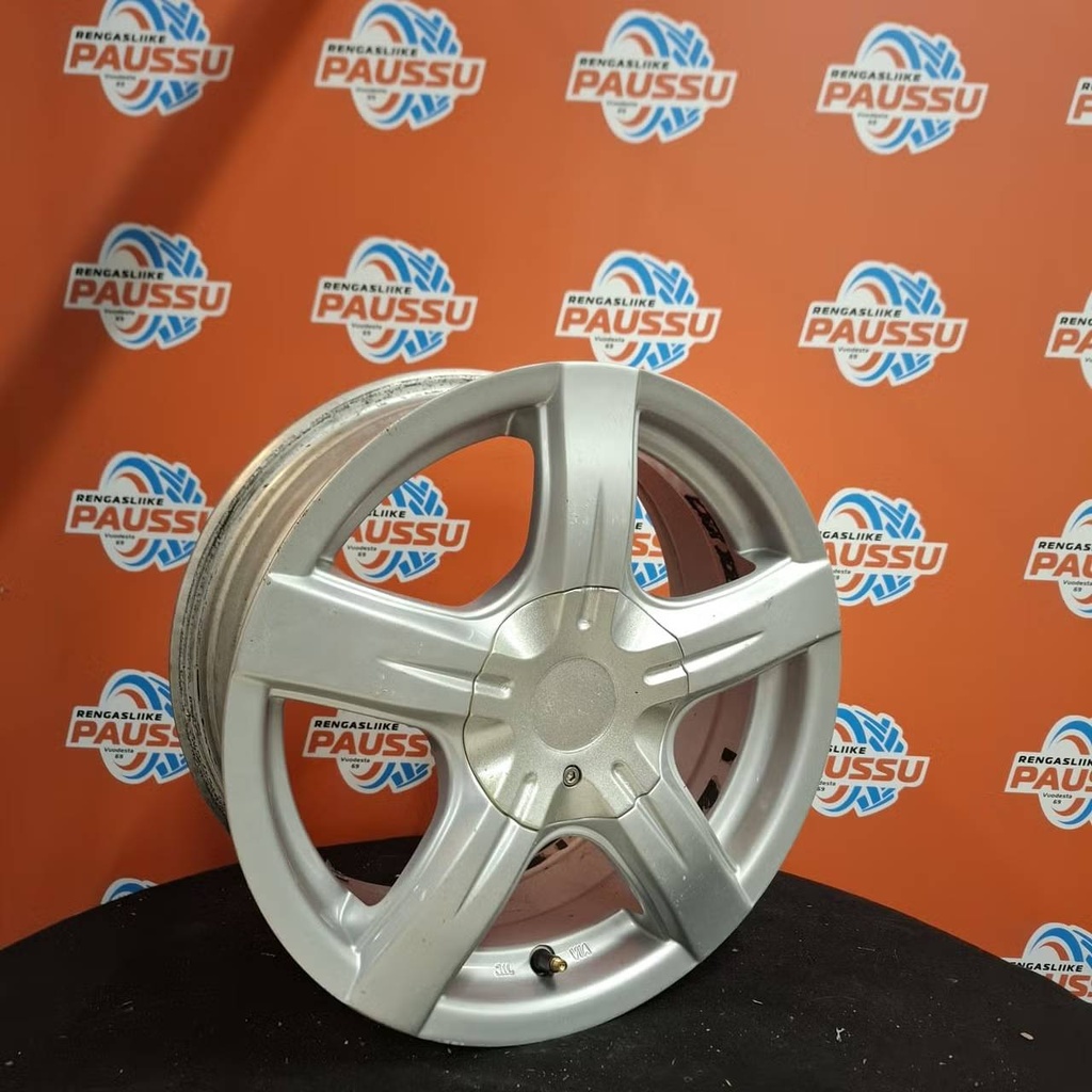 Käytetty AUSCAR vannesarja 5x100-112 ET 38 KR 73,1 6,5x15"