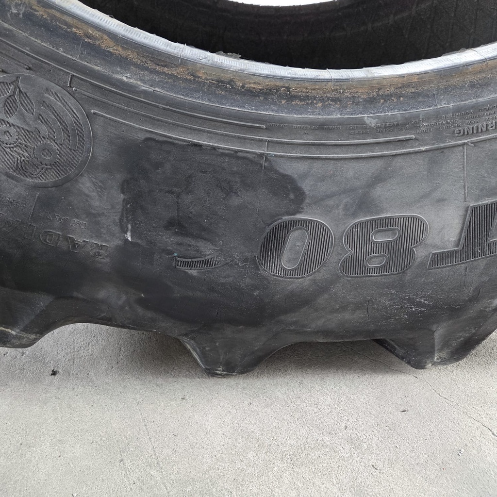 520/85R38 (20.8R38)  Käytetty rengas (kopio)