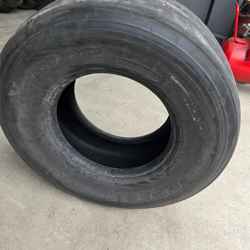 425/55R19.5 160J Dunlop SP241  Käytetty KA-rengas trailer DOT-17 (Sileä, Hyvä runko)