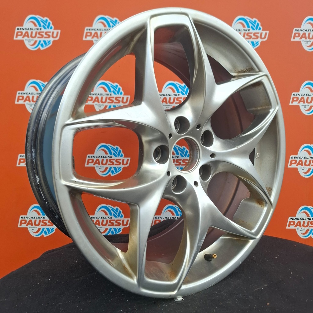 Käytetty BMW Style 215 Replicat vannesarja 5x120 ET48 KR74,1 9x19"