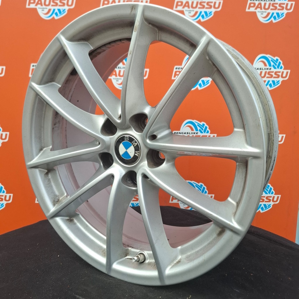 Käytetty BMW V-Spoke 618 vannesarja 5x112 ET27 KR66,6 7,5x17"