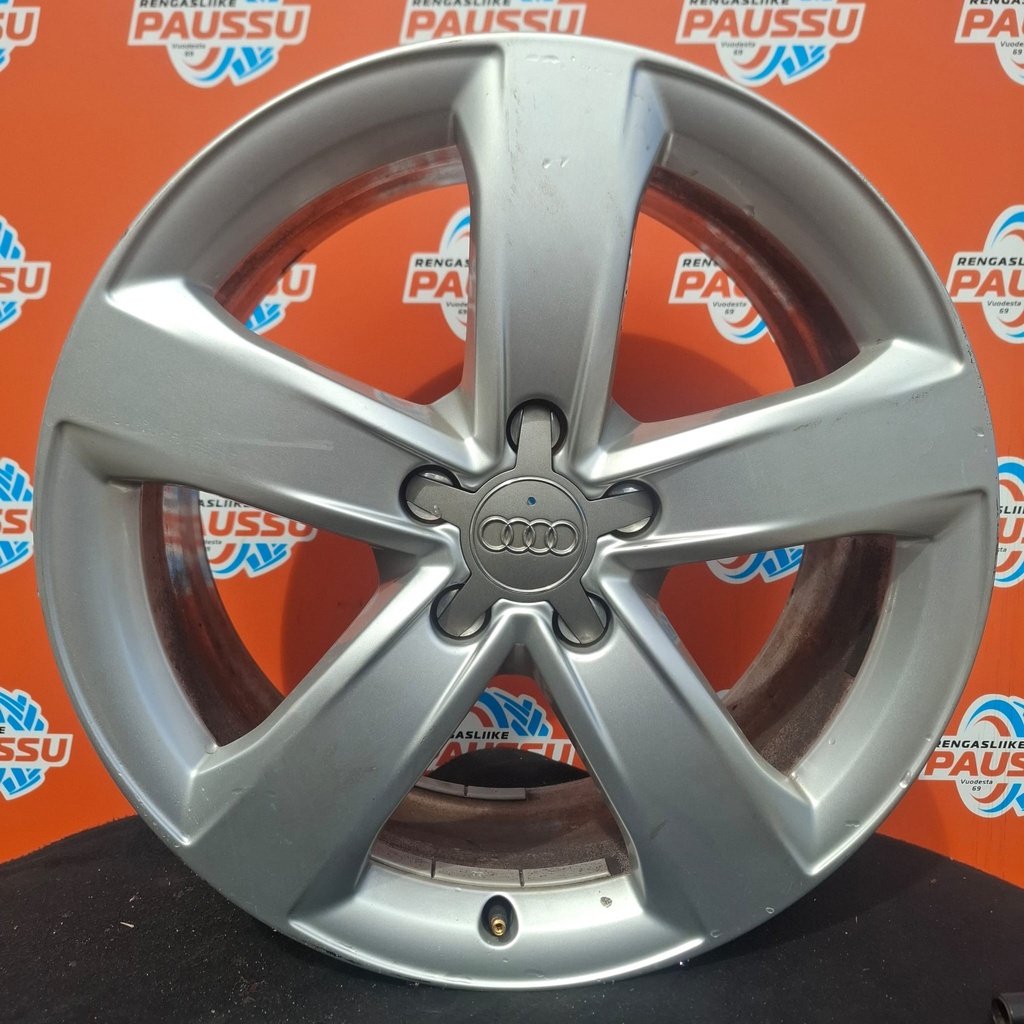 Käytetty AUDI vannesarja 5x112 ET37 KR66,1 7,5x18"