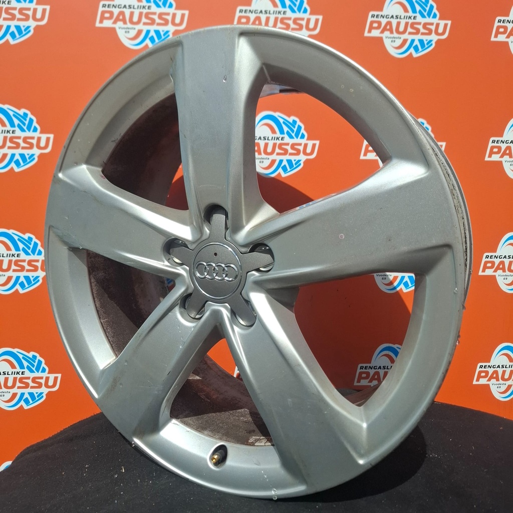 Käytetty AUDI vannesarja 5x112 ET37 KR66,1 7,5x18"
