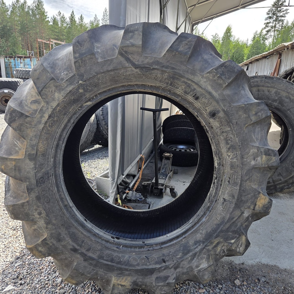 600/65R34 20pr Nokian Nordman Forest TRS Käytetty Metsäkonerengas DOT-17 19mm (Hieman epätasaisesti kulunut)
