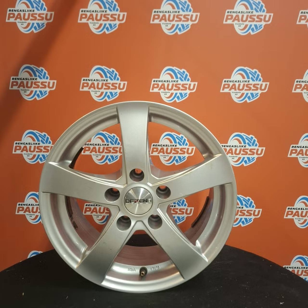 Käytetty DEZENT vannesarja 15"