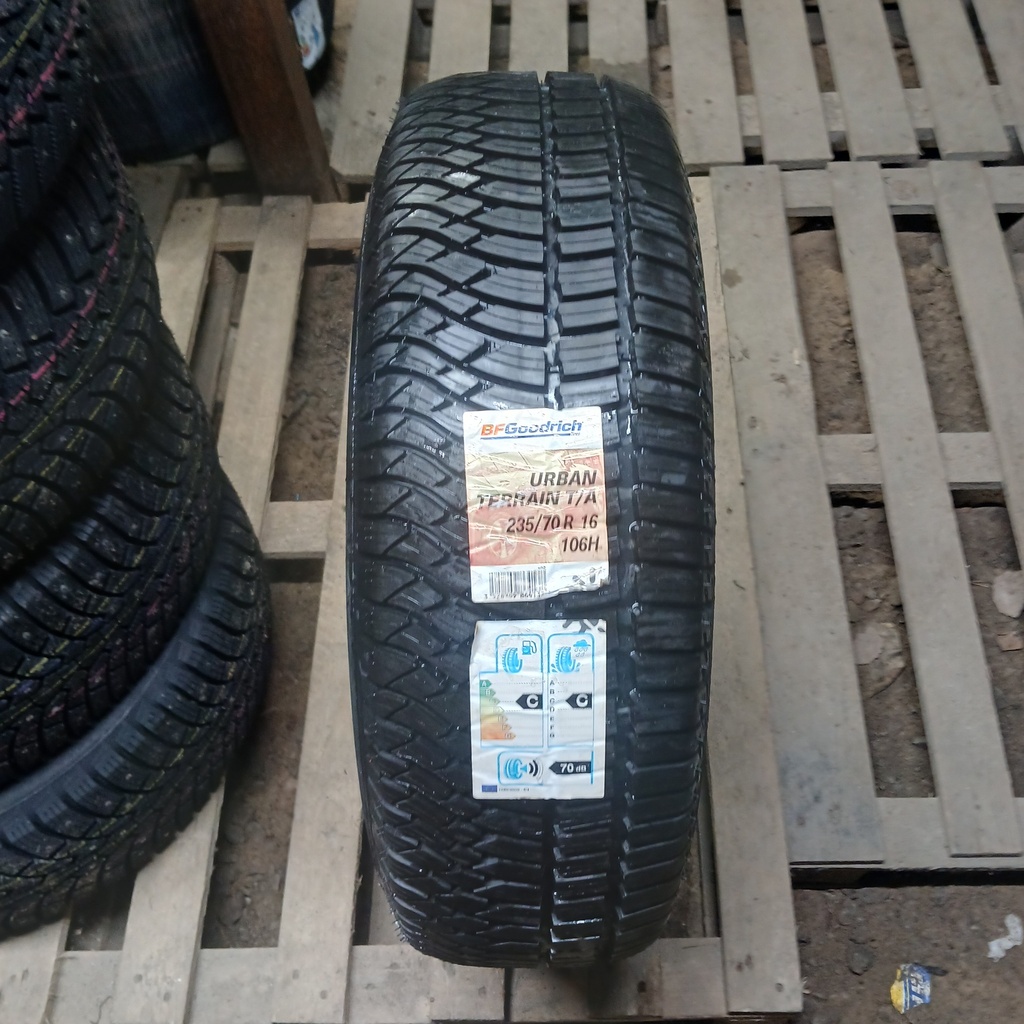 235/70R16 BFGoodrich Urban Terrain T/A DOT-19