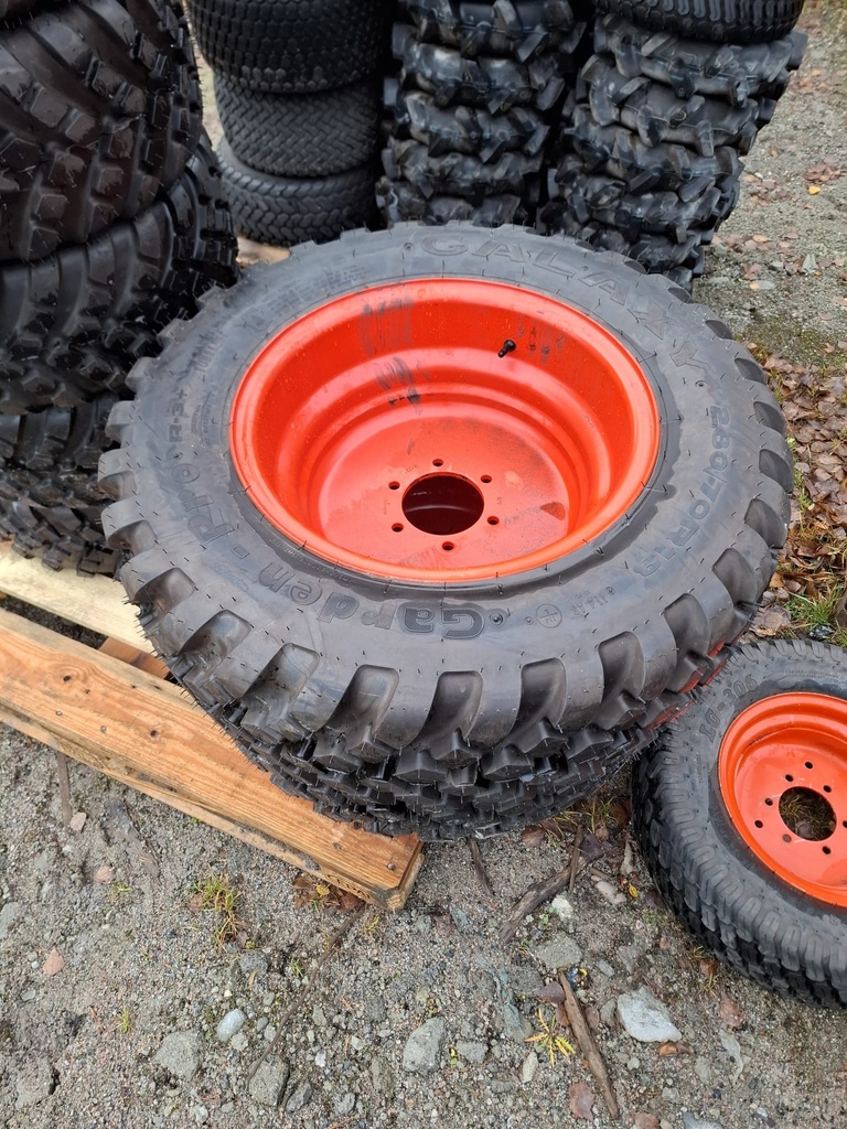 280/70R18 114A8 Galaxy Garden-Pro Ajamaton Vanteella jako: 6x150 keskireikä 115mm KUBOTA