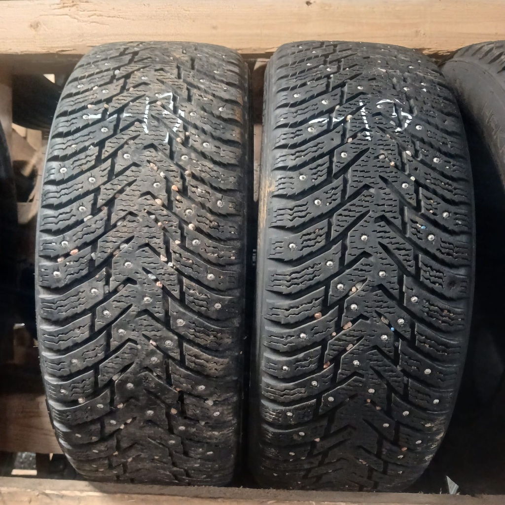 205/55R16 Nokian Hakkapeliitta 8 Käytetty 6mm DOT-13