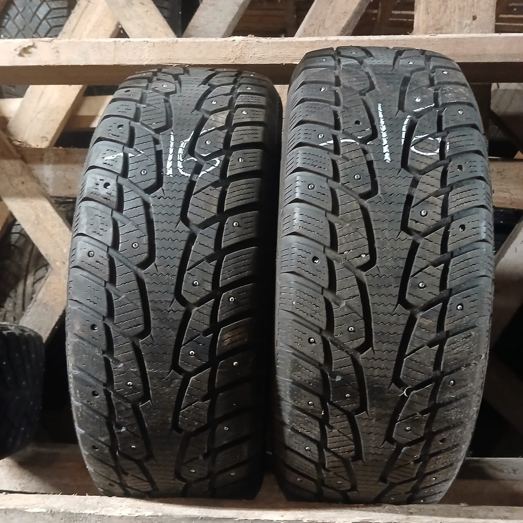 205/55R16 91H Sunfull SF-W11 Käytetty 6-7mm DOT-16 (Nastoja Poikki)