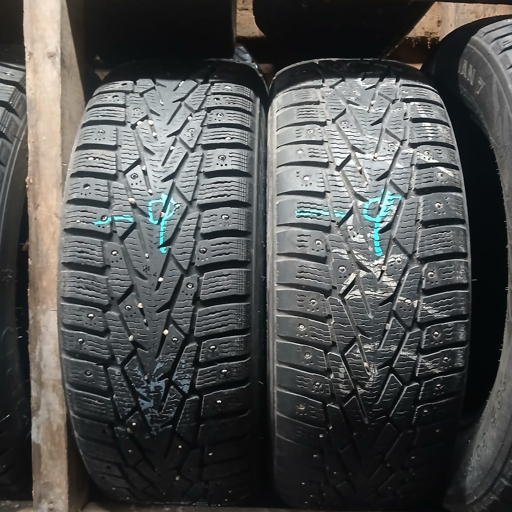 205/60R16 Nokian Hakkapeliitta 7 Käytetty DOT-09 6mm (Nastoja poikki)