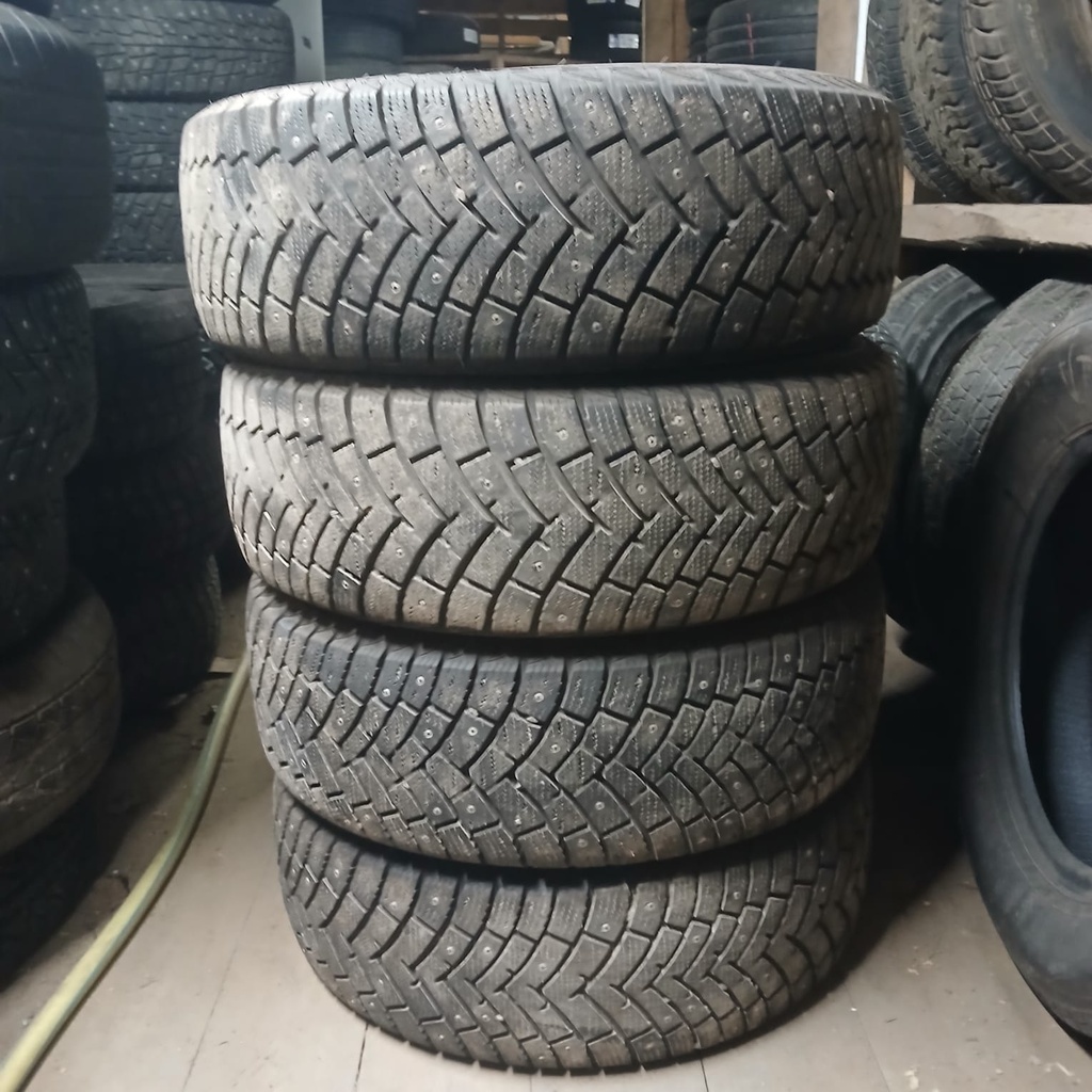 205/65R15 99T Leao Winter Defender Grip Käytetty nastarengas 8mm DOT-18