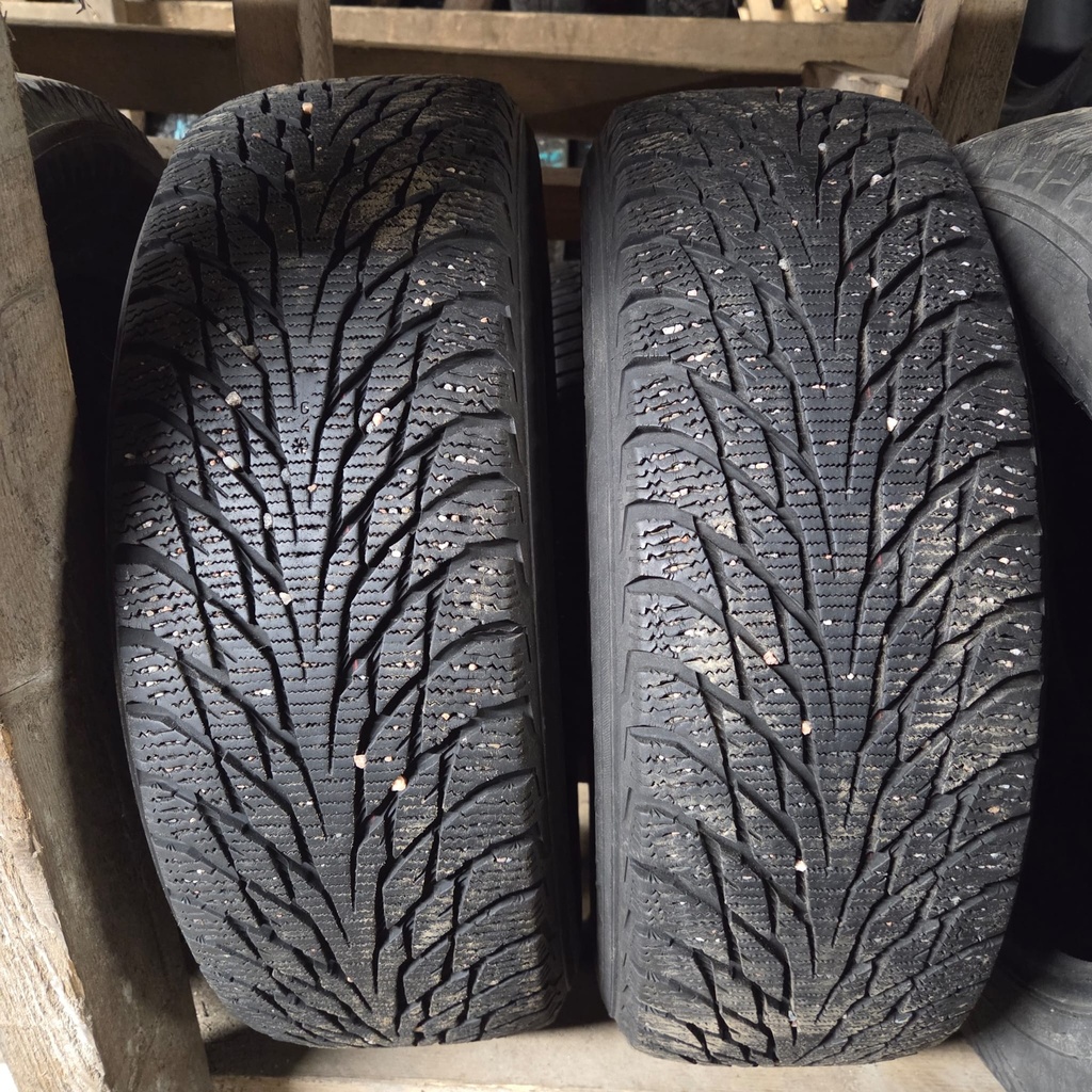 195/65R15 95R XL Nokian Hakkapeliitta R2 Käytetty kitkarengas 7mm DOT-17