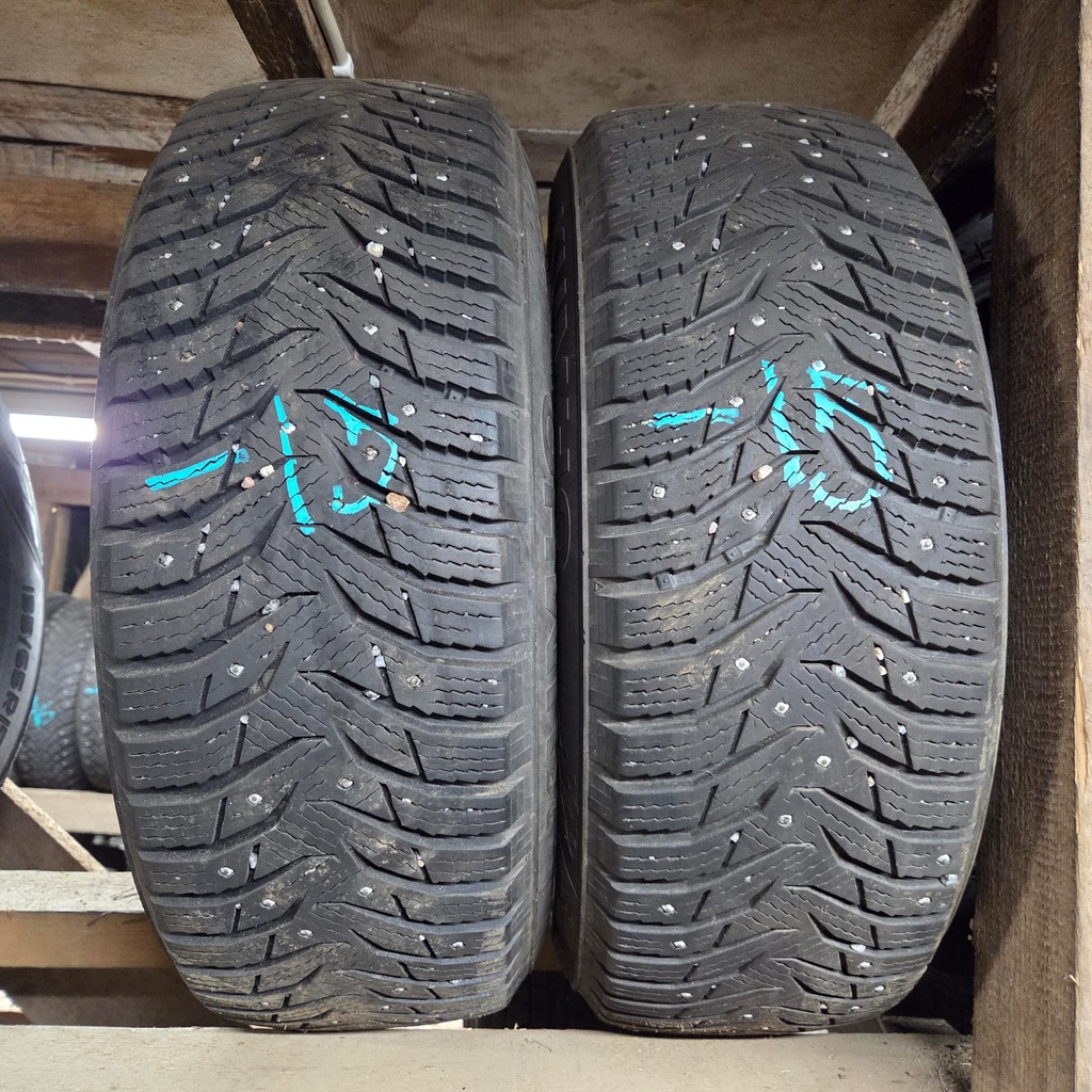 195/65R15 95T Kumho WinterCraft ice Käytetty nastarengas 6-7mm DOT-15