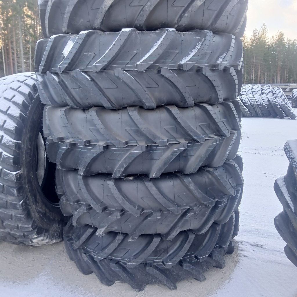 420/85R30 (16.9R30) 137A8 Michelin Agribib Ajamaton DOT-22 (Poisto myynti)