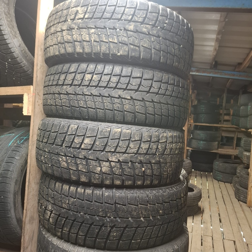 235/55R18 100T LINGLONG GREENMAX WINTER ICE I-15 NORDIC SUV Käytetty kitkarengas 7mm DOT-21