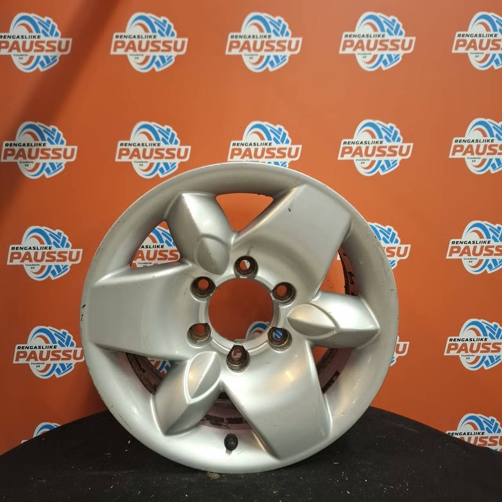 Käytetty NISSAN vannesarja 6x139,7 ET 25 KR 100,0 7x16"