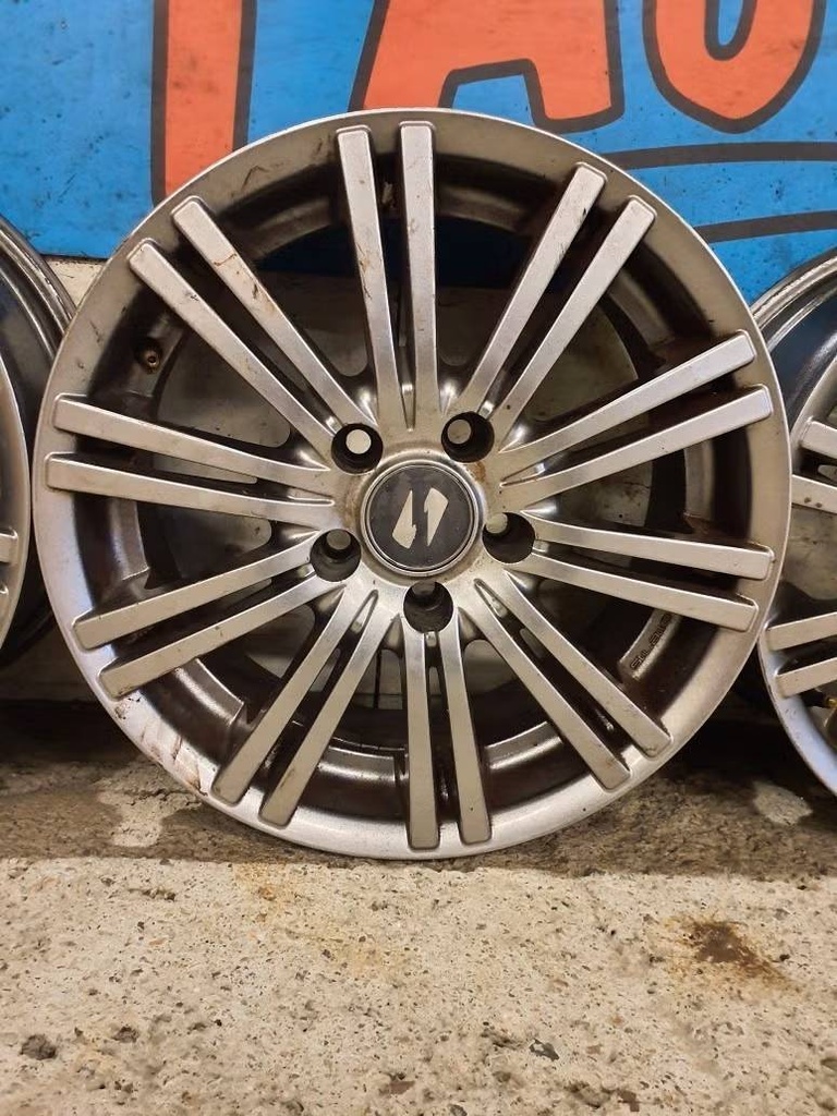 Käytetty vannesarja 5x110 ET 37 KR 66,6 7x16"