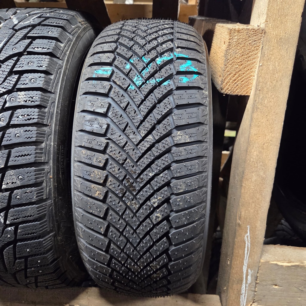 195/50R16 88H Yokohama BluEarth Winter V906 Ajamaton kitkarengas DOT-23