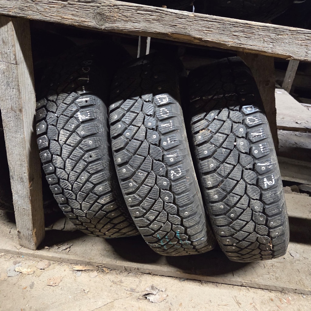 175/65R15 88T XL Continental IceContact Käytetty nastarengas 7mm DOT-12
