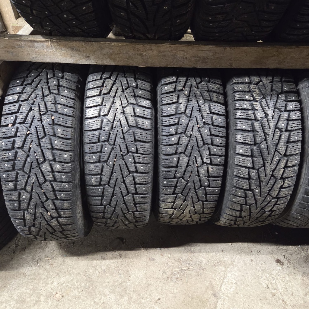 215/65R16 102T Cordiant Snow-Cross Käytetty nastarengas 7,5mm DOT-19