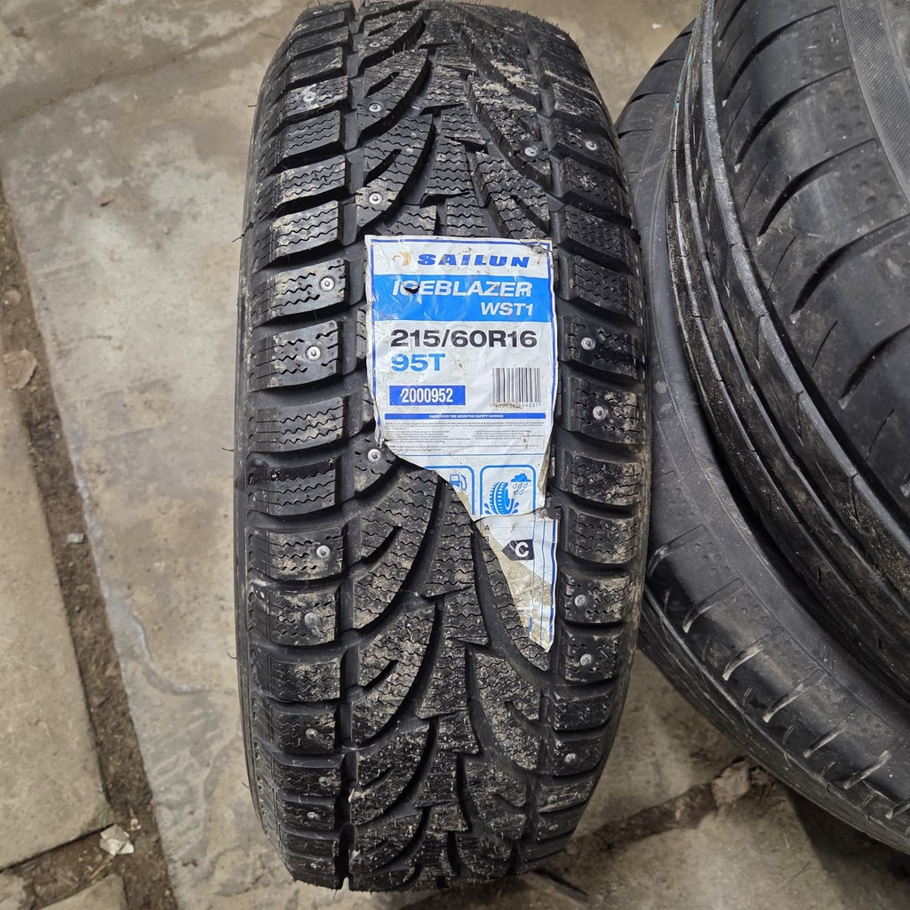 215/60R16 95T Sailun Ice Blazer WST1 Ajamaton nastarengas DOT-16