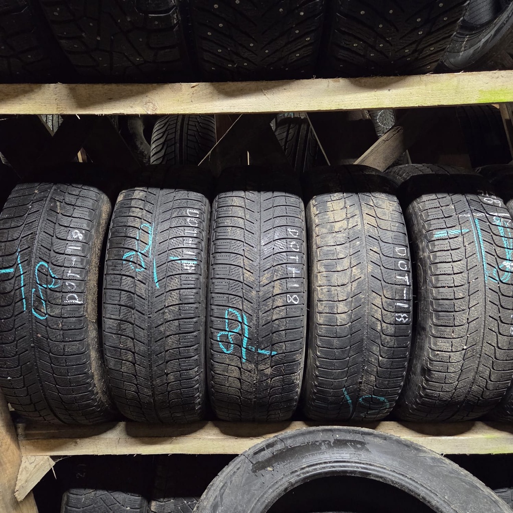 215/60R16 99H Michelin X-ICE XI3 Käytetty kitkarengas 4-5mm DOT-16 ja -18