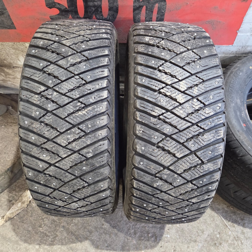 205/50R17 93T Goodyear UltraGrip Arctic Ice Käytetty nastarengas 7-8mm DOT-15