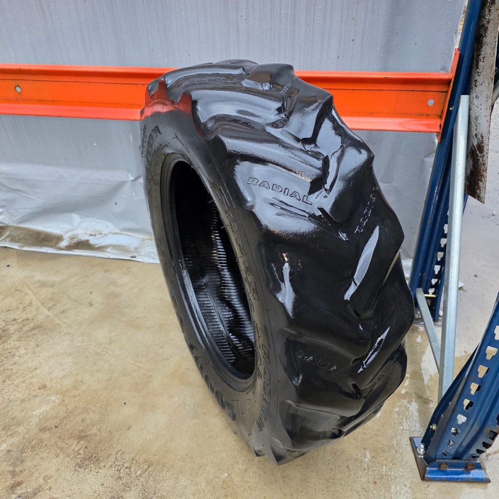 260/80R20 106A8/106B (9.5R20) Goodyear super traction Käytetty rengas 7mm