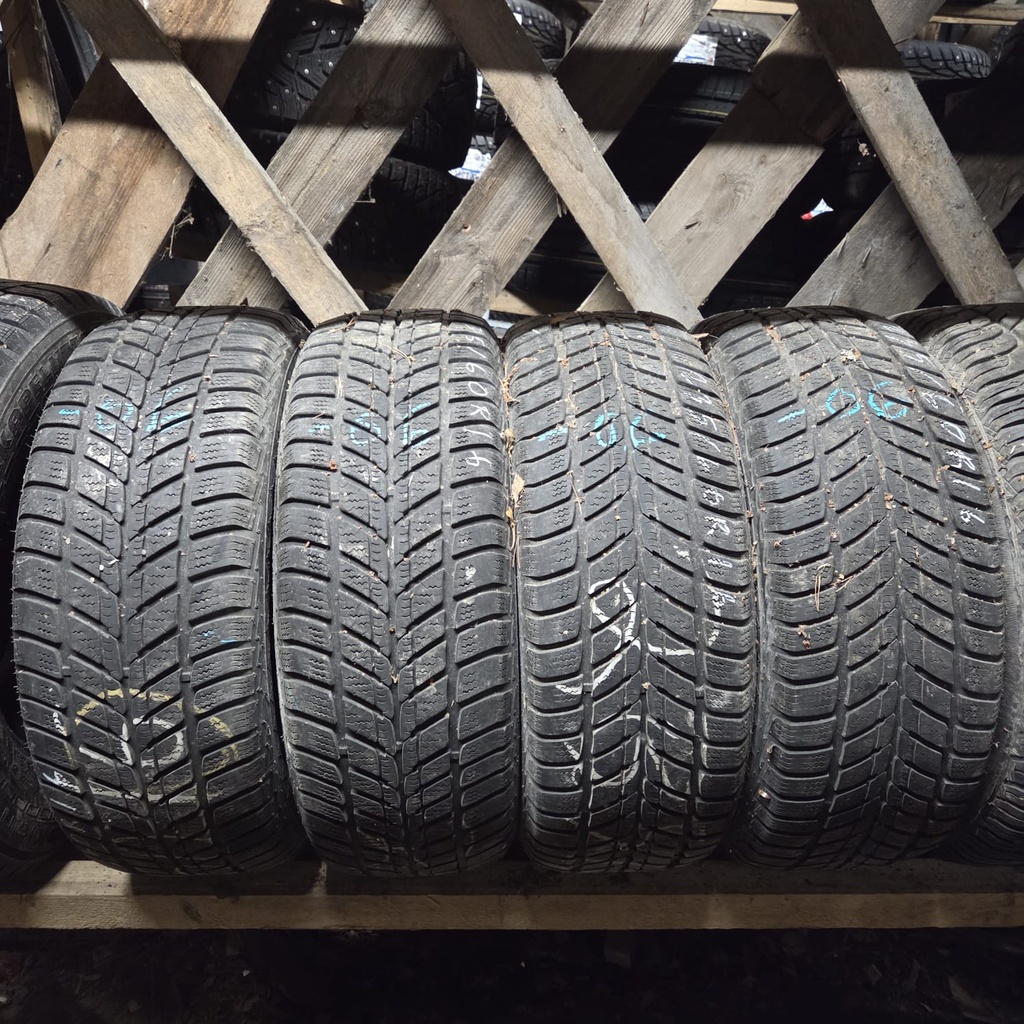 235/60R16 100H Cooper Weather-Master SiO2 Käytetty kitkarengas 5-6mm DOT-06