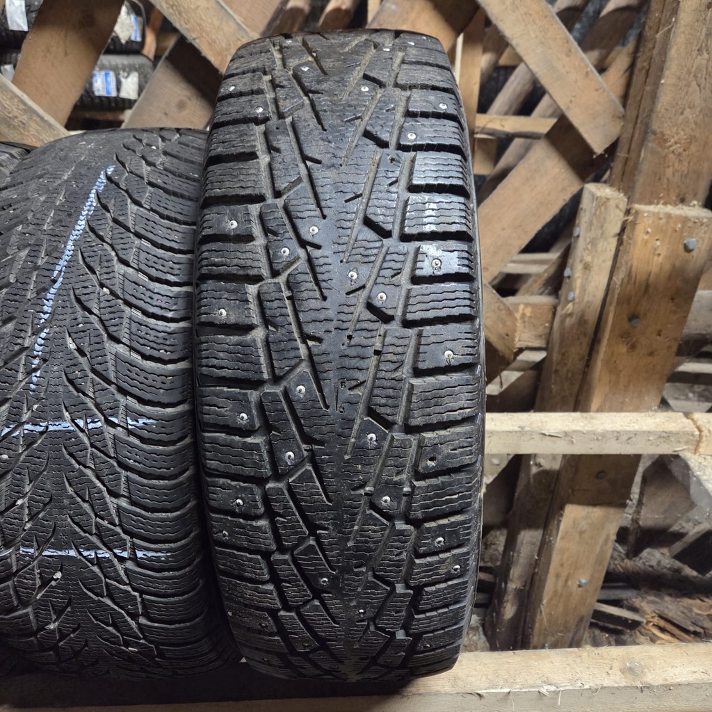 245/70R16 107T Cordiant Snow-Cross Käytetty nastarengas 7,5mm DOT-18