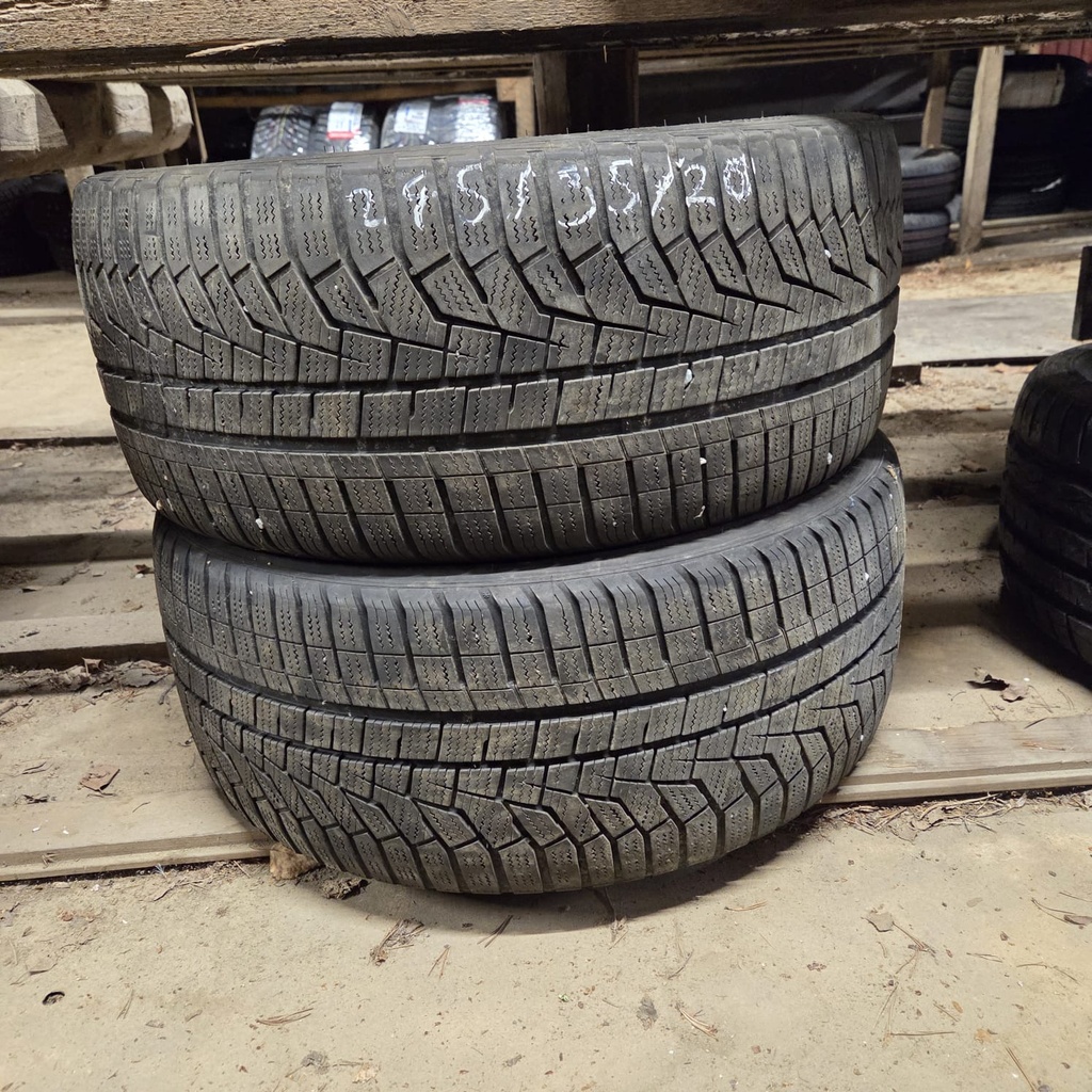 245/35R20 95W Hankook Winter I*cept Evo2 Käytetty kitkarengas 6mm DOT-20 (Laita kulunut vähän)