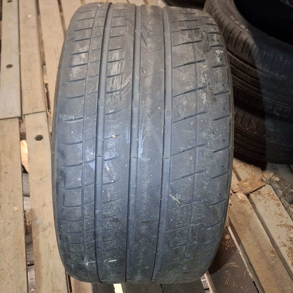295/35R20 105Y Bridgestone Potenza S007 Käytetty kesärengas 5mm DOT-17