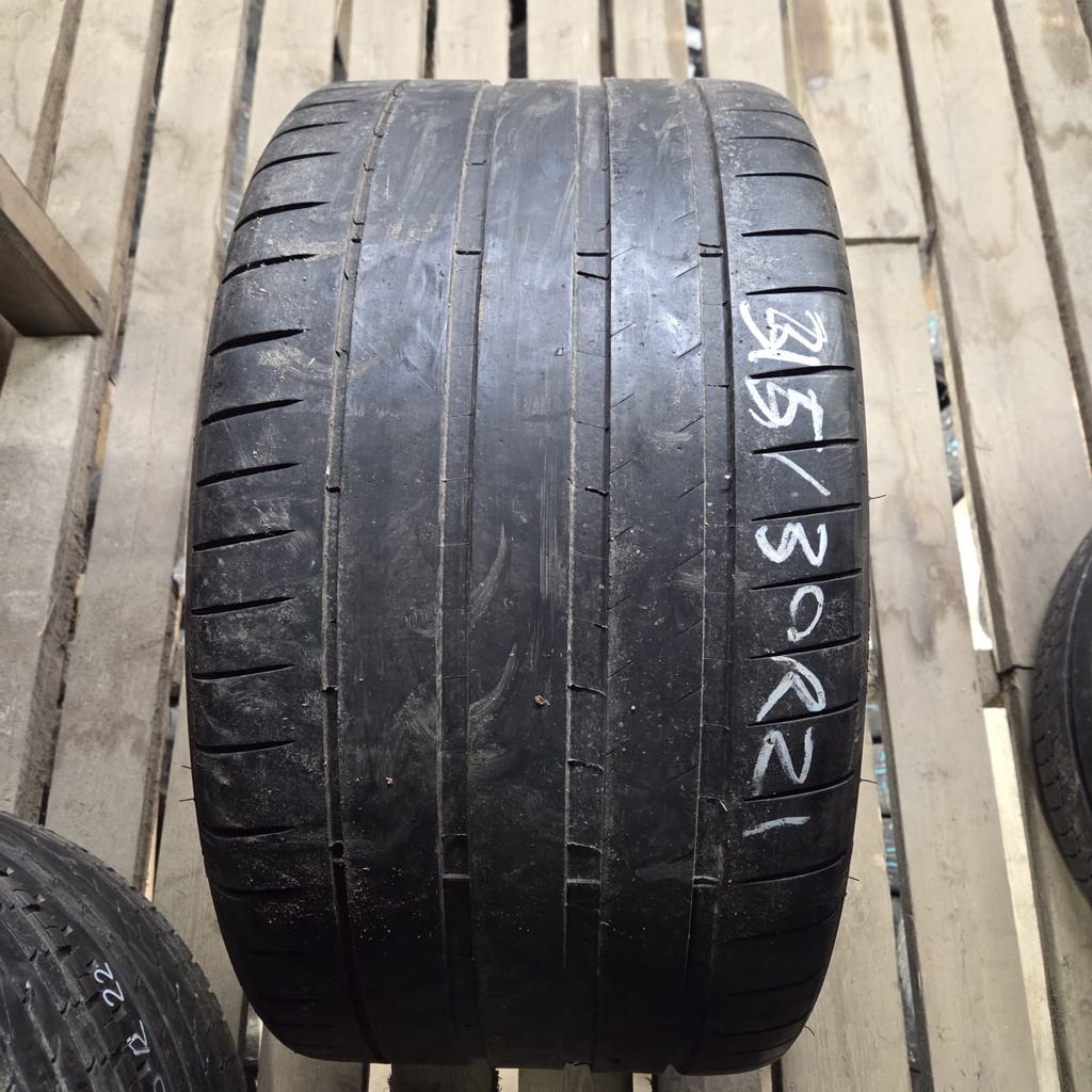 315/30ZR21 105Y Michelin Pilot Sport 4 Käytetty kesärengas 5,5mm DOT-21