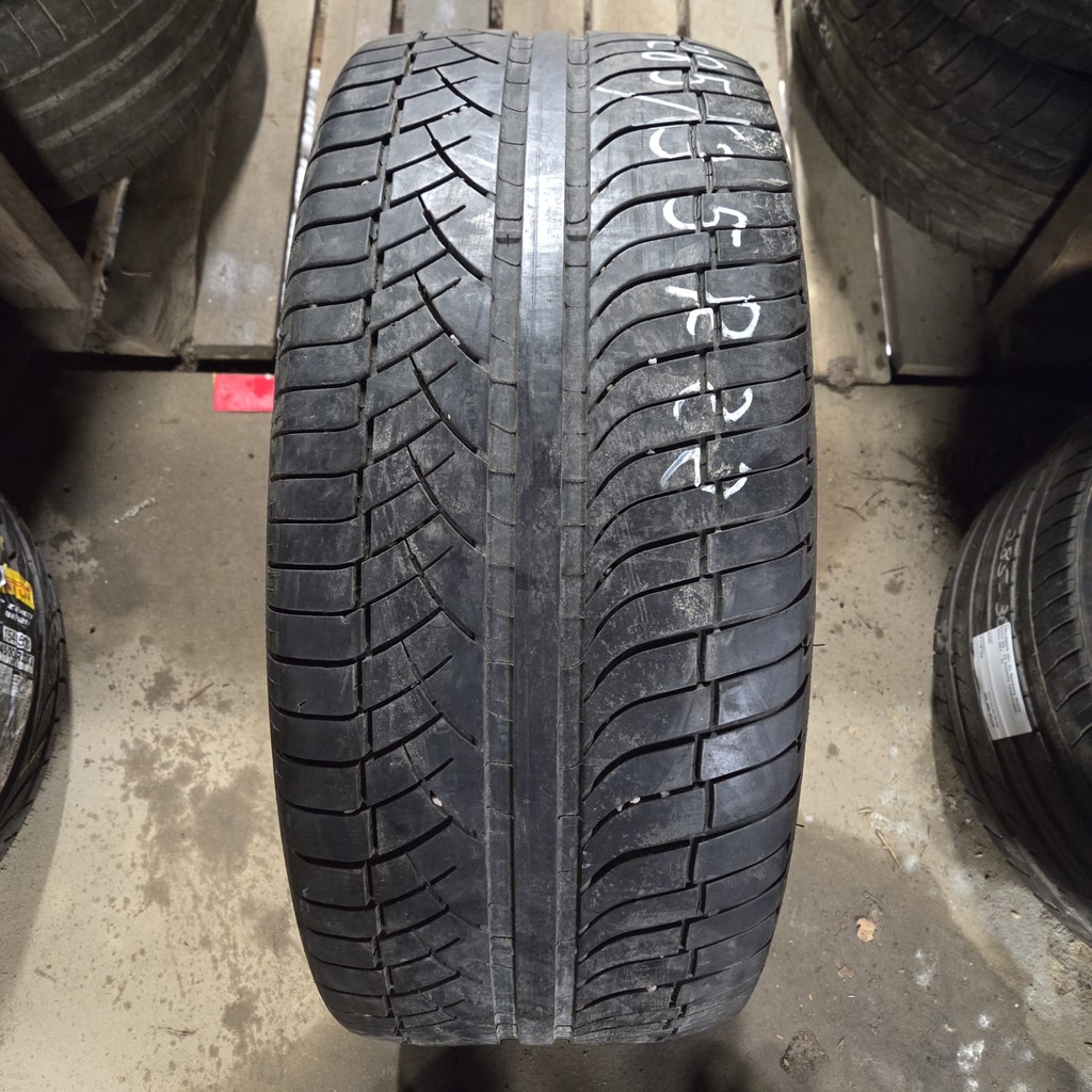 285/35R22 102W Michelin 4x4 Diamaris N1 Käytetty kesärengas 4mm DOT-04